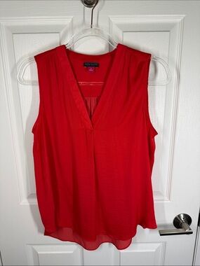 Vince Camuto tomato red sleeveless silk tank with boxy loose fit size small